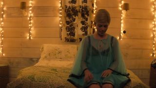 Rose McIver nude - Daffodils (2019)