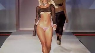 Fashion naked(underwear) show