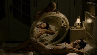 Sarka Petruzelova Nude - I Served the King of England (2006)