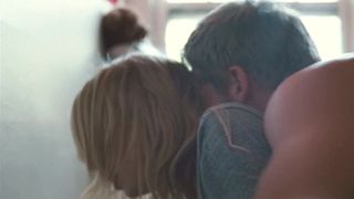 Michelle Williams nude - Blue Valentine (2010)