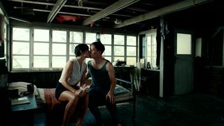 Julia Koschitz nude - Schweigeminute (2016)