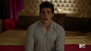 Rita Volk nude and Katie Stevens sexy - Faking It s01e06