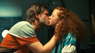 Ksana Radchenko, Elmira Metreveli nude - Pikap sem bez pravil (2009)