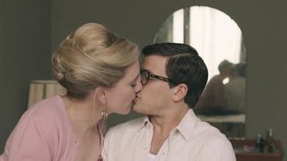 Anniek Pheifer Nude, Cheatig Wife Sex Scene for 'Het Leven Is Vurrukkulluk'