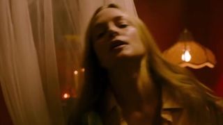 Jennifer Ehle nude, Reyna de Courcy nude, Heather Graham sexy - Wetlands (2017)