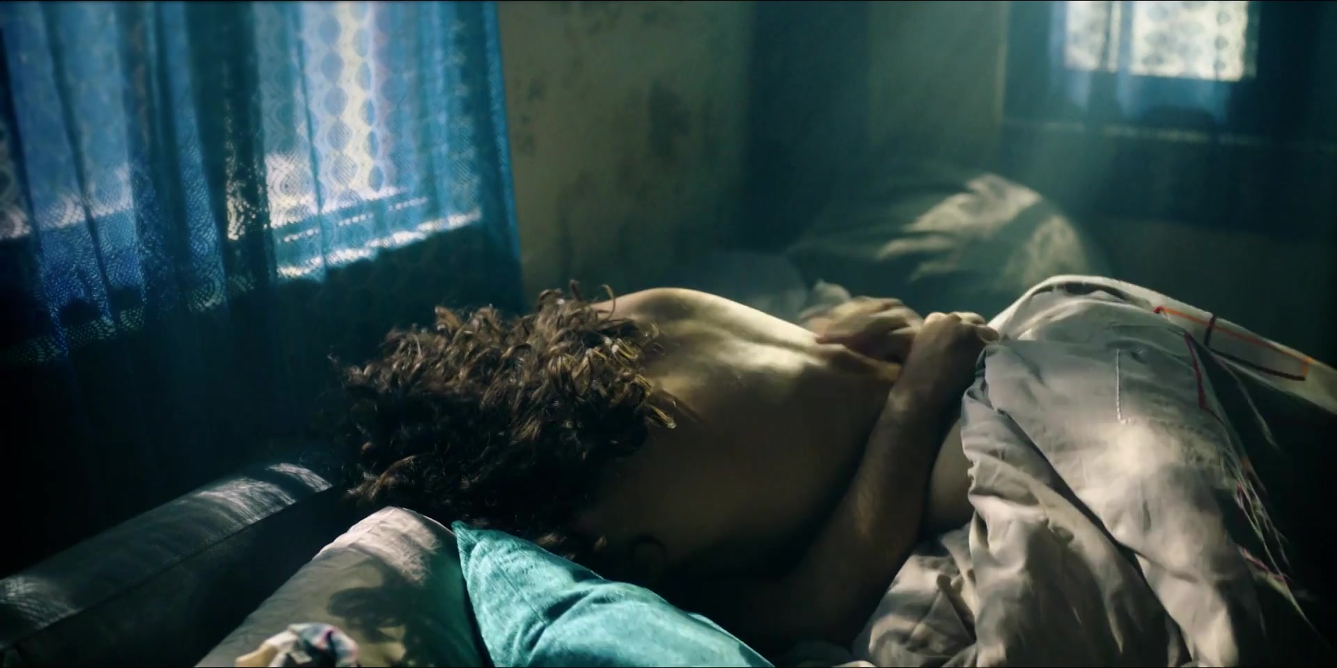 Carol Rovira naked – Presunto Culpable s01e02-05 (2018)