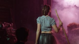 Jessica Schwarz sexy strip - Stadtlandliebe (2016)