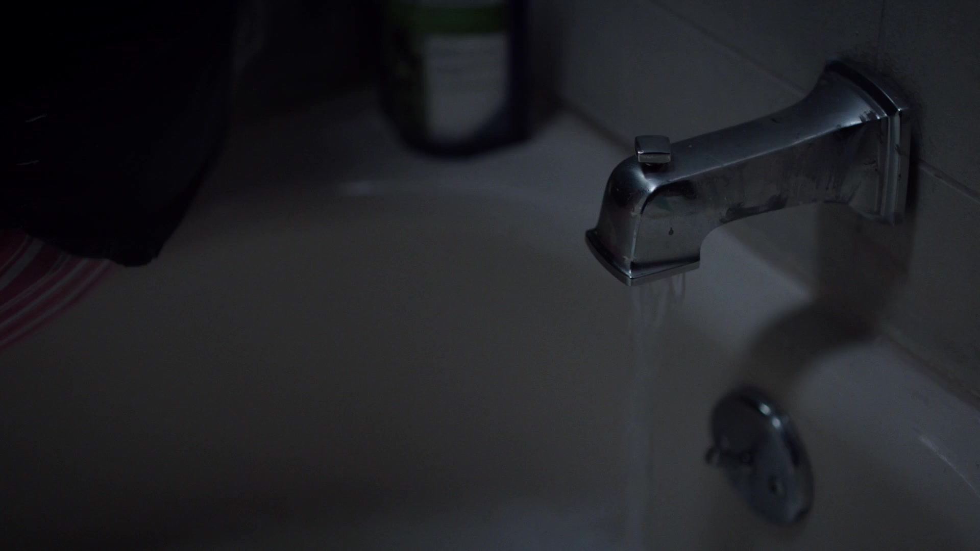 Kendra Carelli – Room 104 s04e06 (2020) Naked movie scene