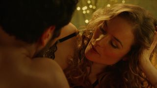 Nienke Van Hofslot - Women of the Night (Keizersvrouwen) s01e09 (2019) Nude of staging scene