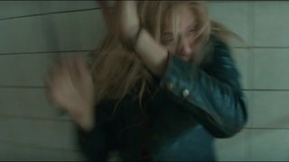 Kamila Kaminska, Anna Prochniak – Najlepszy (2017) Naked movie scene