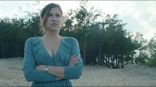 Kamila Kaminska, Anna Prochniak – Najlepszy (2017) Naked movie scene