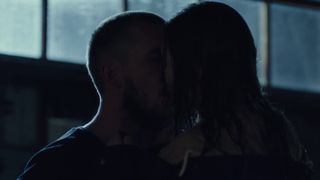 Julie Christiansen, Marie Boda - Mens vi lever (2017) Nude film scene