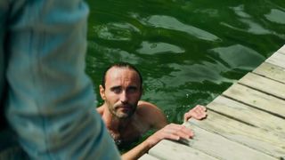 Julia Dietze - 5 Frauen (2016) Naked actress in a TV movie scene