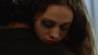 Gabriela Grecco, Thais Prates - Mal Nosso (2017) sexy hot movie scene