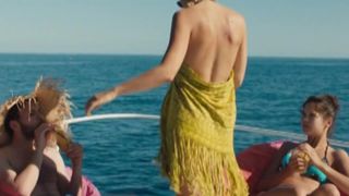 Lou Chauvain nude - Juillet aout (2016)