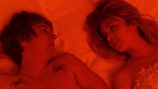 Alice Isaaz - Especes menacees (2017) sexy hot scene