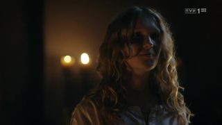 Marta Bryla - Korona krolow s01e01 (2017) Nude TV movie scene