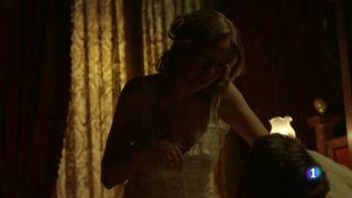 Esmeralda Moya nude - Victor Ros  (2016) (Season 2, Episode 1)