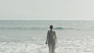 Juana Acosta, Ingrid Garcia Jonsson - Acantilado (2016) Sexy film scene