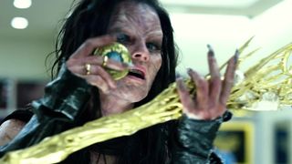 Elizabeth Banks, Naomi Scott - Power Rangers (2017) Сut celebs scenes