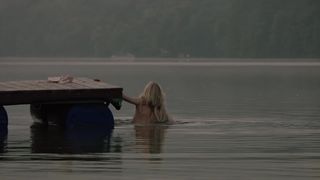 Simona Krainova, Johana Vaskova - Vybijena (2015) Sexy film scene