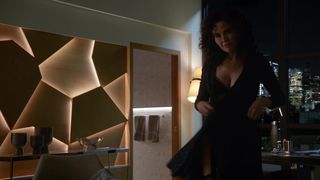 Reiko Aylesworth - Bull s03e13 (2018) Nude movie scene