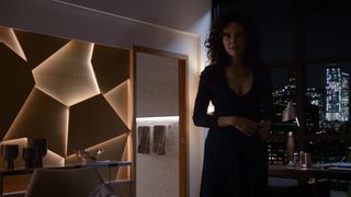 Reiko Aylesworth - Bull s03e13 (2018) Nude movie scene