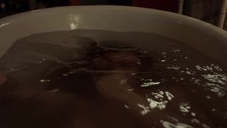 Elodie Frege nude - La main du mal  (2016) (Season1, Episode1)