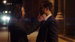 Aenne Schwarz - Blind ermittelt Das Haus der Lugen (2019) Naked actress in a "topless" scene