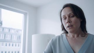 Eva Lobau nude - Einsamkeit und Sex und Mitleid (2017)