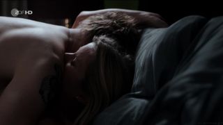 Valerie Niehaus sexy - Uberleben an der Scheidungsfront (2015)