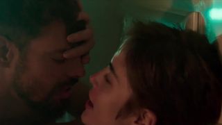 Sophie Charlotte, Maria Casadevall - Ilha de Ferro s01e04 (2018) celeb nude scene