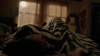 Isidora_Goreshter, Shanola_Hampton_-_Shameless_s06e11 (2016)