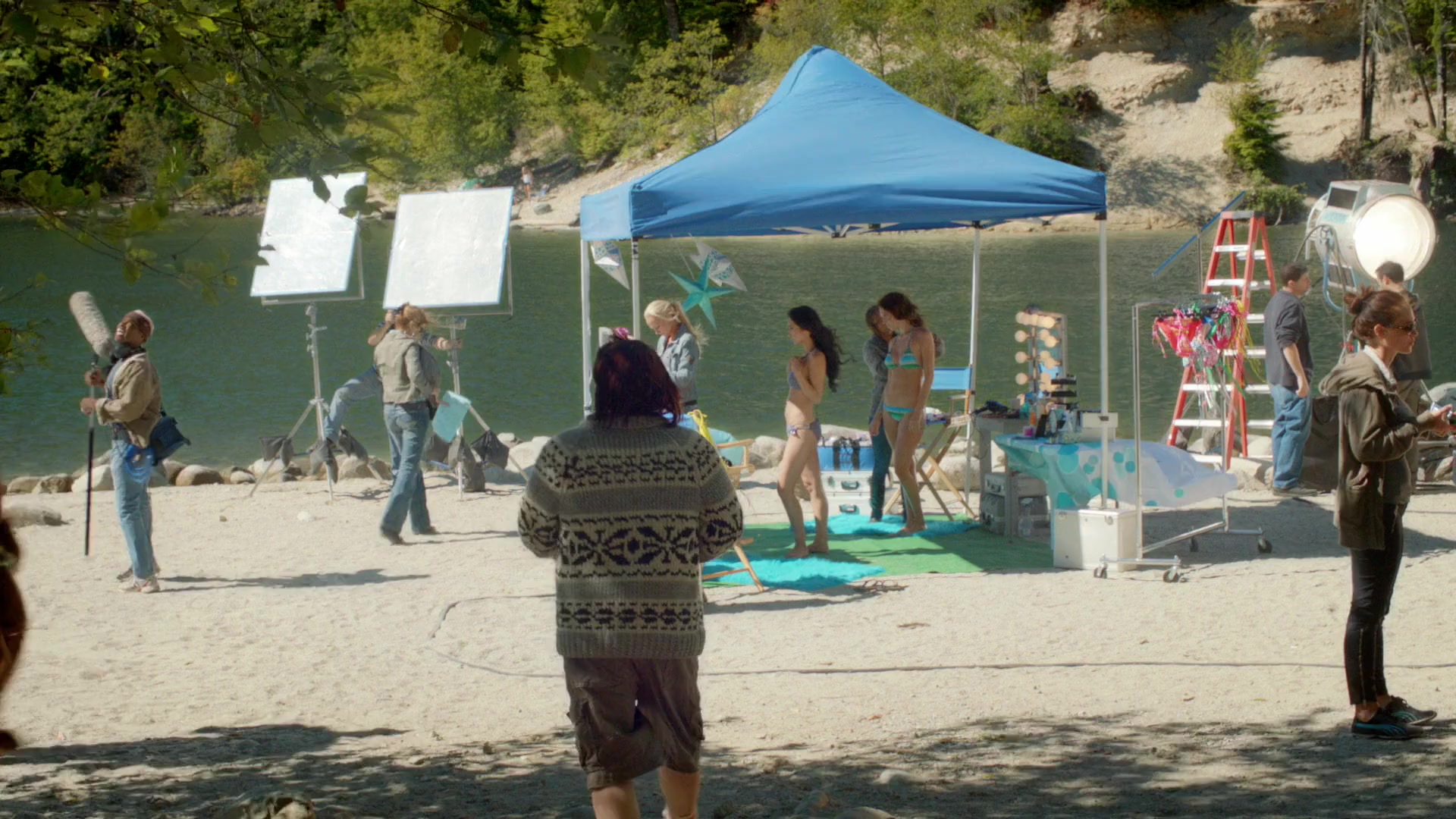 Chasty Ballesteros, Caley Dimmock, Karyn Halpin, Jasmine Mooney – The Movie Out Here (2012) celeb hot scene