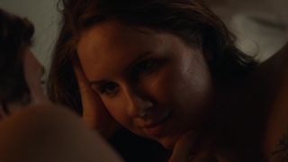 Miri Ann Beuschel - Forldre (2016) celeb naked