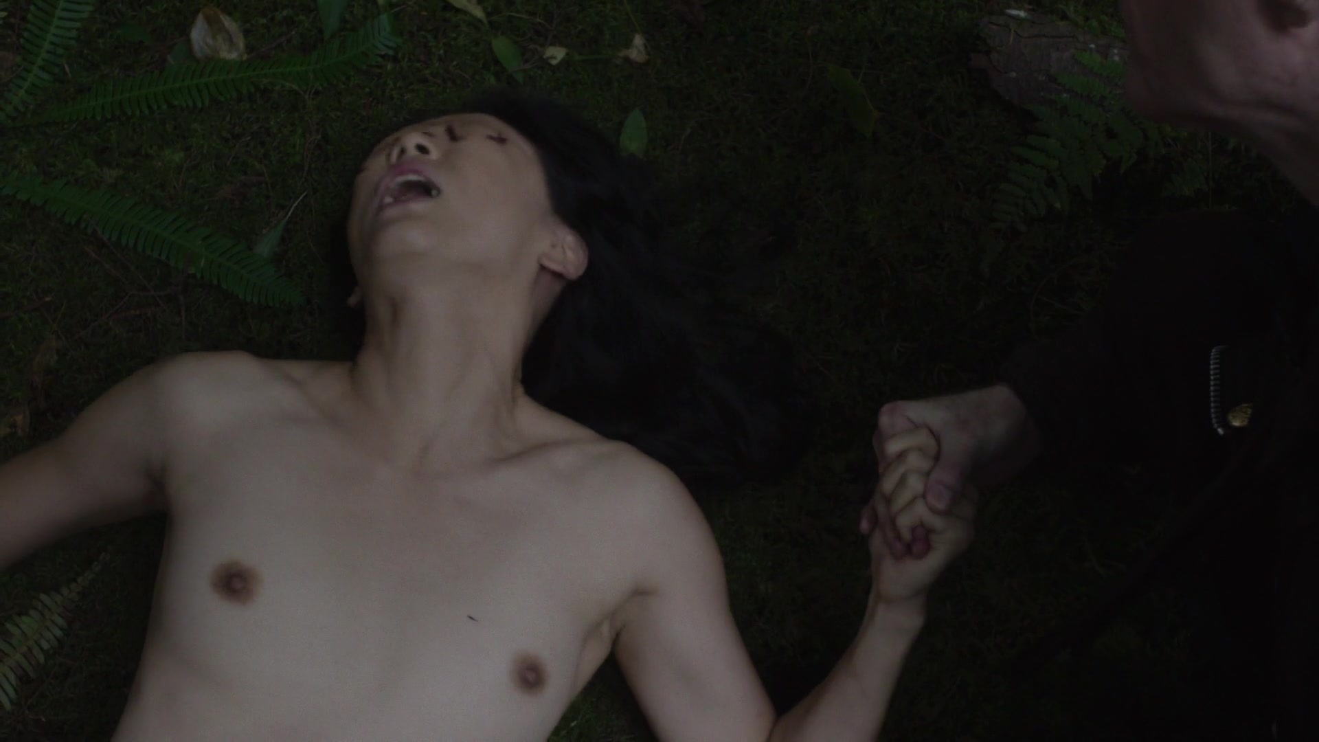 Nae Yuki – Twin Peaks s03e14 (2017) Naked actress in a movie scene