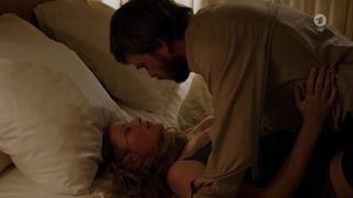 Silke Bodenbender - Konigin der Nacht (2017) Censorship erotic scene