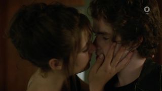 Sophie Pfennigstorf hot - Tatort  (2017)