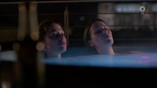 Meike Droste, Bettina Lamprecht naked - Frau Temme sucht das Gluck Der Charakter der Macht (2017)