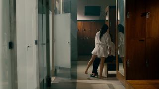 Alicia Jaziz, Marianna Burelli - Ingobernable s01e01 (2017) Naked TV movie scene