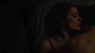Laysla De Oliveira, Hallea Jones - Locke _ Key s01e01-02 (2020) Sexy film scene