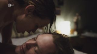 Anja Kling - Der gleiche Himmel s01e03 (2017) Nude sexy scenes