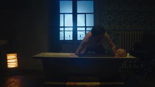 Melanie Gaydos nude - Tous les dieux du ciel (2018)