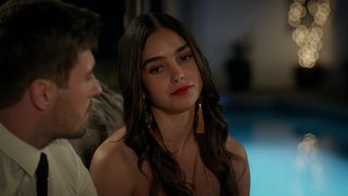 Mishel Prada naked, Roberta Colindrez, Melissa Barrera nude - Vida (2020) (Season 3, Episode 1)