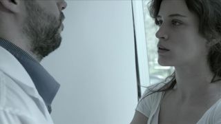 Adriana Esteves nude, Bianca Bin sexy - Canastra Suja (2016)