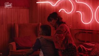 Ruth Becquart, Leticia Verhaeghe topless - Chaussee d'Amour (2016) (Season 1, Episode 1)