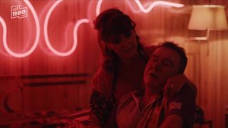 Ruth Becquart, Leticia Verhaeghe topless - Chaussee d'Amour (2016) (Season 1, Episode 1)