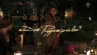 Helen Woigk - Die Puppenspieler (2017) Nude "topless" scene