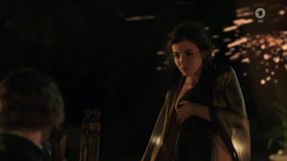 Helen Woigk - Die Puppenspieler (2017) Nude "topless" scene