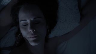 Michelle_Dockery_-_Good_Behavior_s01e01 (2016)